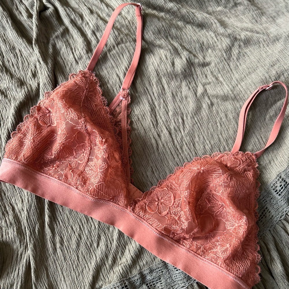 Aerie lace bralette size M - Picture 9 of 10